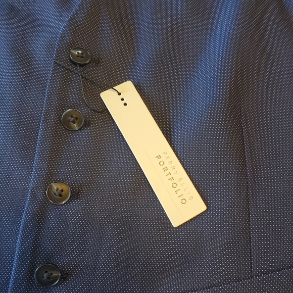 New Perry Ellis vest. Size small. Blue pin dot. - Picture 5 of 9
